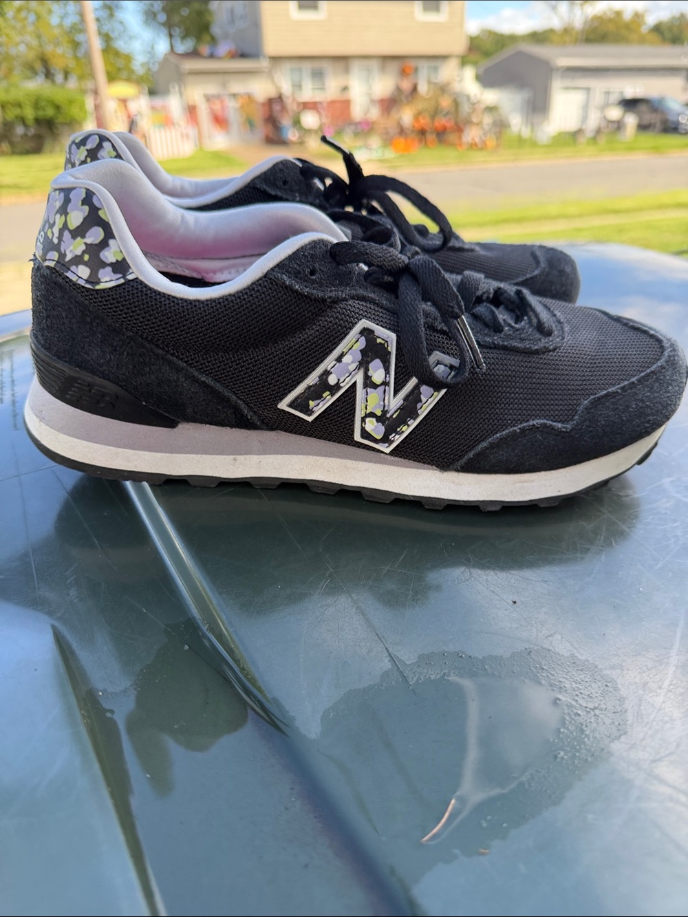 New Balance Black Sneakers with Accent